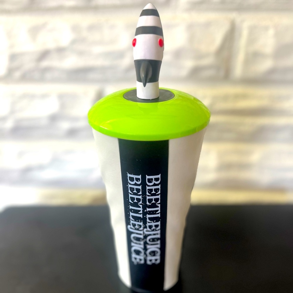 “Beetlejuice,Beetlejuice” Gripper cup. AMC Exclusive w/Sandworm Topper.